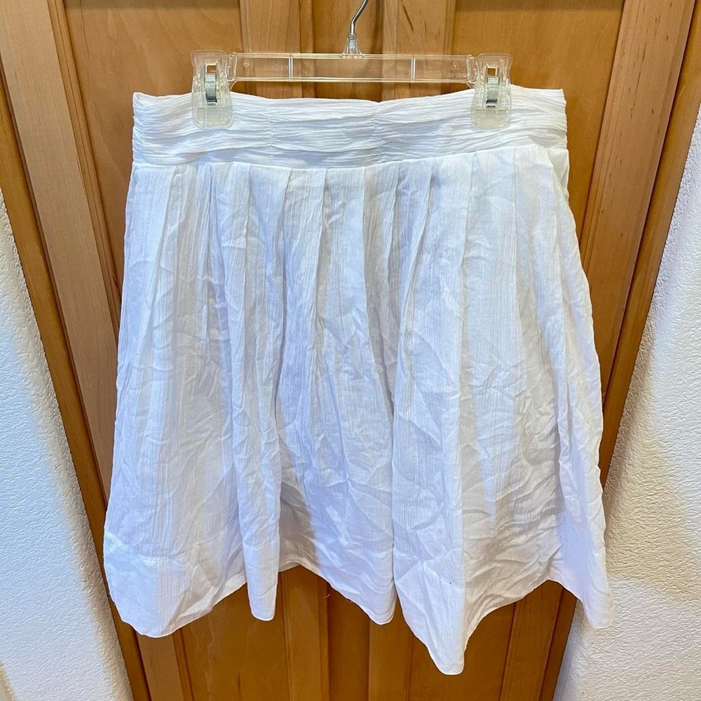 Elegant White Skirt size 2 XS